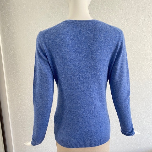 Charter club Blue v neck cashmere Sweater - Picture 5 of 6
